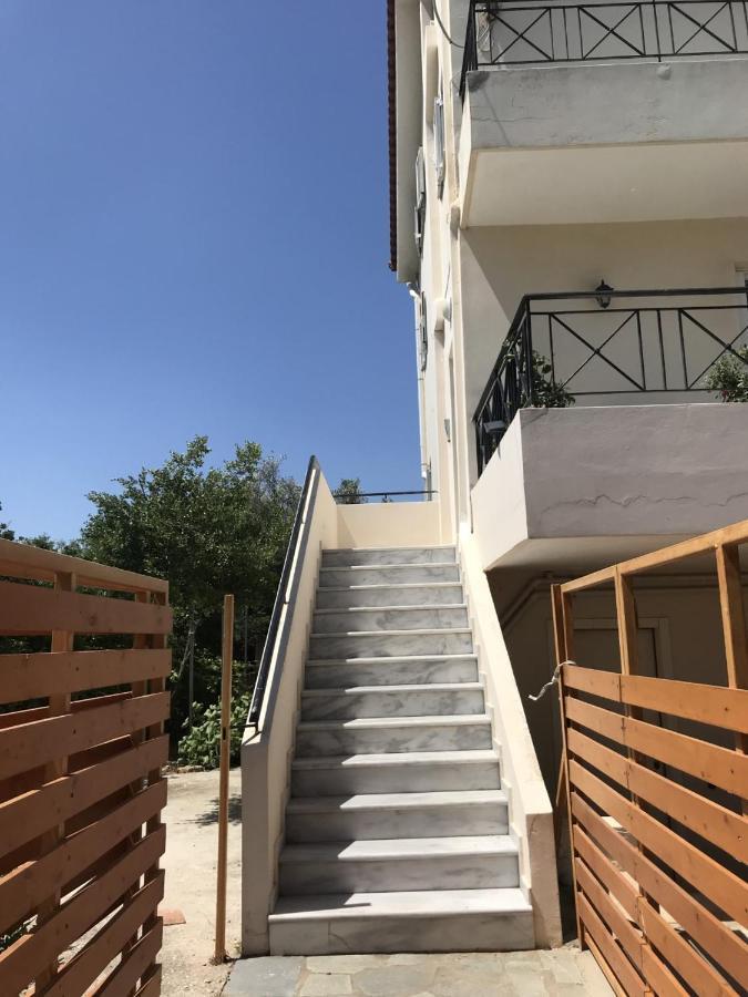 Beautiful Maisonette With A View To The Mountains And The Sea Agia Marina  Екстер'єр фото