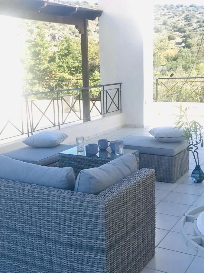 Beautiful Maisonette With A View To The Mountains And The Sea Agia Marina  Екстер'єр фото